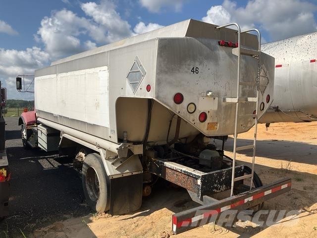 Kenworth T450B Tovornjaki cisterne