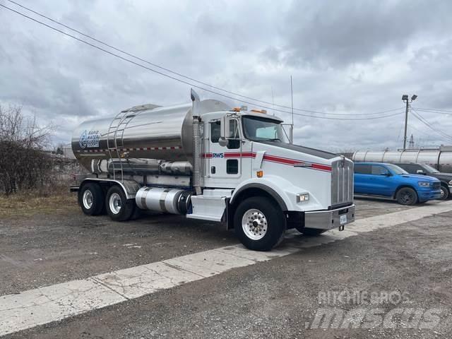 Kenworth T800 Tovornjaki za vodo