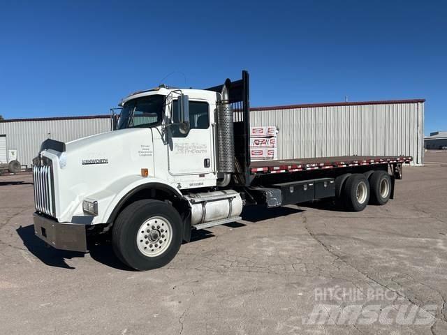 Kenworth T800 Tovornjaki s kesonom/platojem