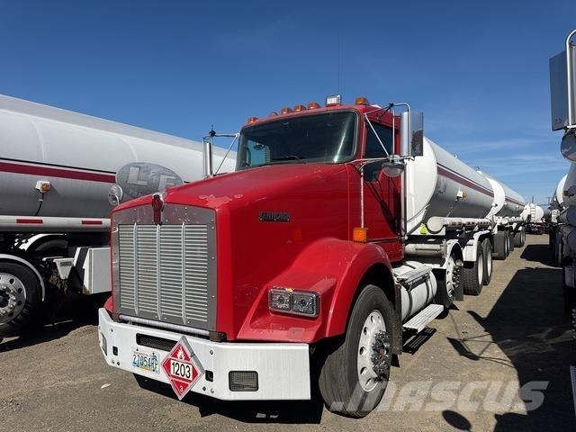 Kenworth T800 Tovornjaki cisterne