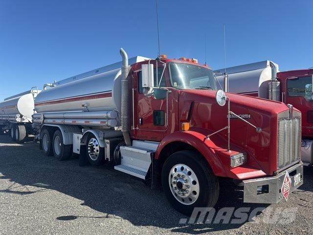 Kenworth T800 Tovornjaki cisterne