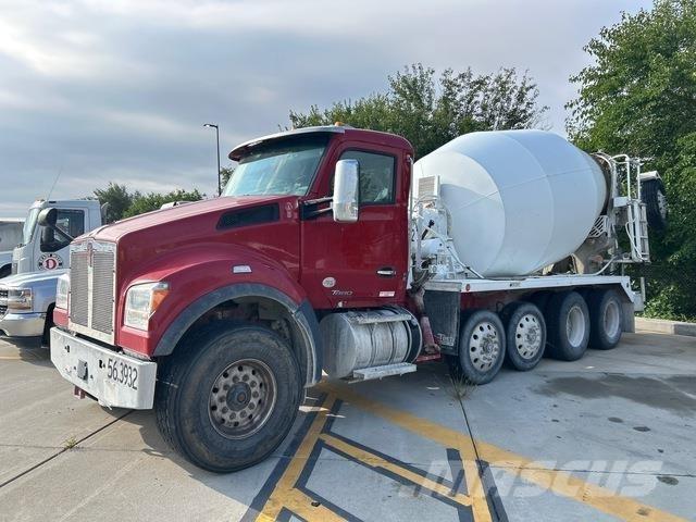 Kenworth T880 Drugi tovornjaki