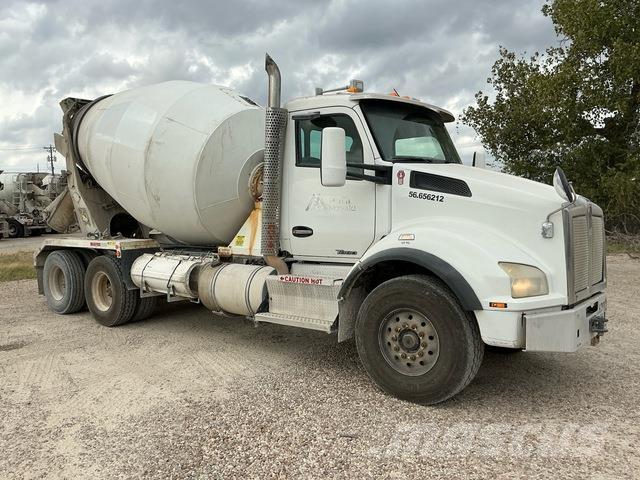 Kenworth T880 Drugi tovornjaki