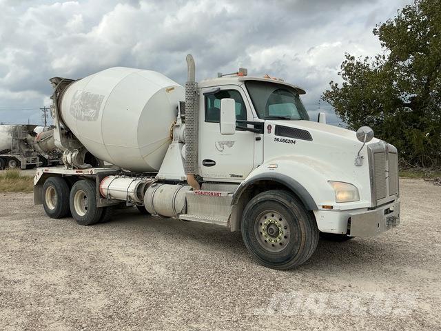 Kenworth T880 Drugi tovornjaki