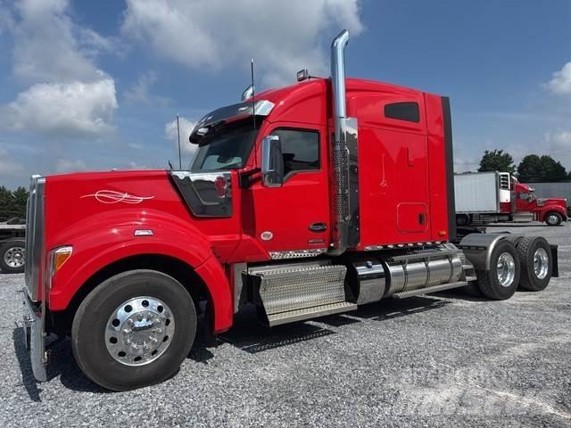 Kenworth W990 Vlačilci