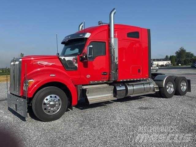 Kenworth W990 Vlačilci