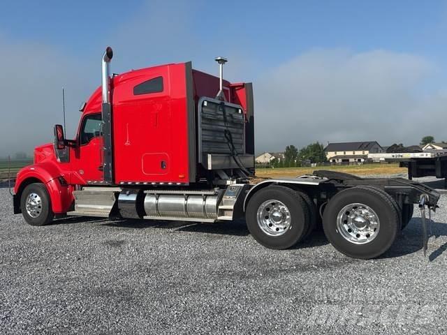 Kenworth W990 Vlačilci