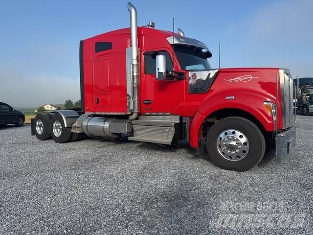 Kenworth W990 Vlačilci