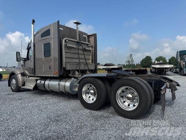 Kenworth W990 Vlačilci
