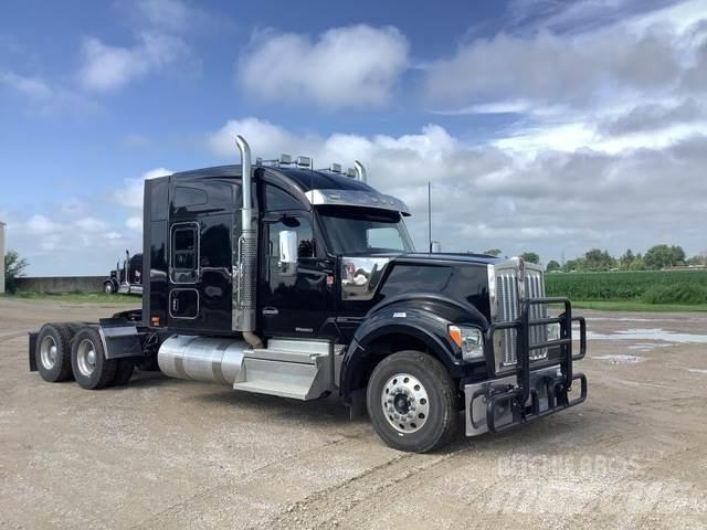 Kenworth W990 Vlačilci