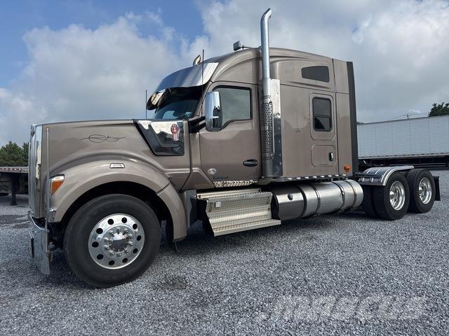 Kenworth W990 Vlačilci