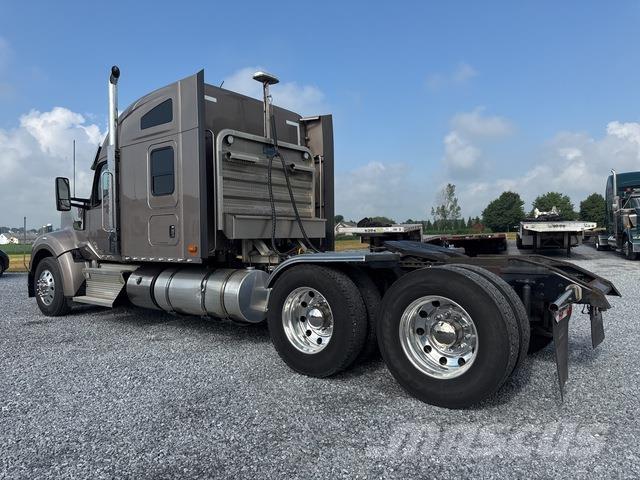Kenworth W990 Vlačilci