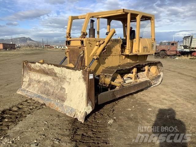 Komatsu D65E-6 Buldožerji goseničarji