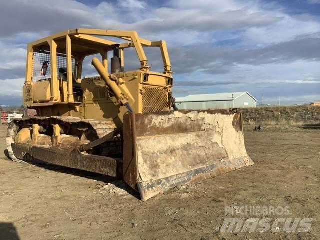 Komatsu D65E-6 Buldožerji goseničarji