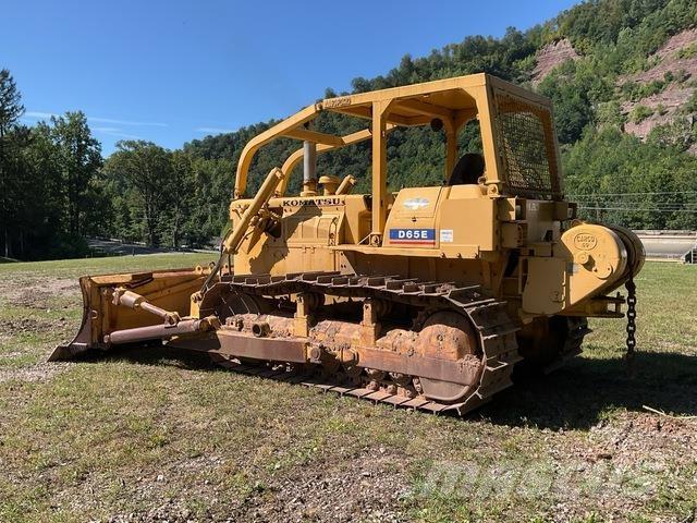 Komatsu D65E-6 Buldožerji goseničarji