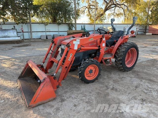 Kubota L2800D Traktorji