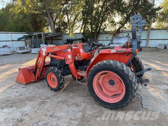 Kubota L2800D Traktorji