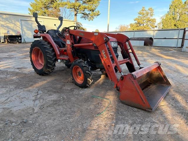 Kubota L2800D Traktorji