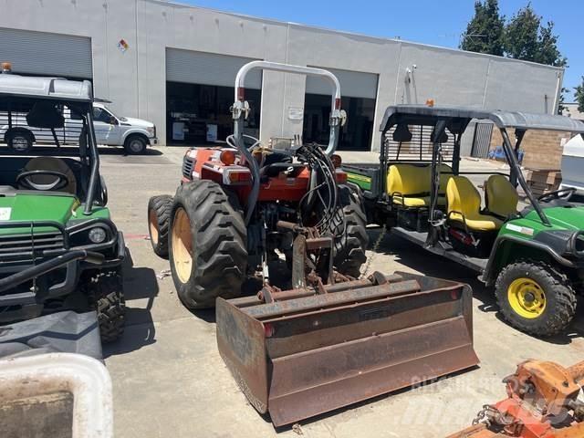 Kubota L3010D Manjši traktorji