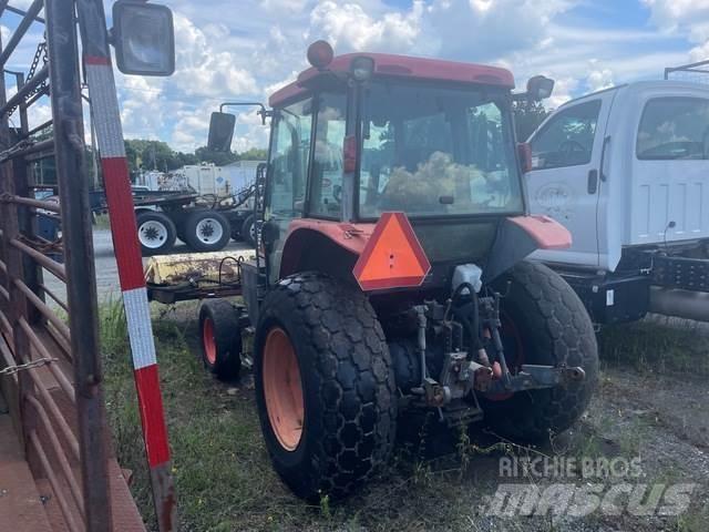 Kubota M5700 Stroji za notranje pometanje