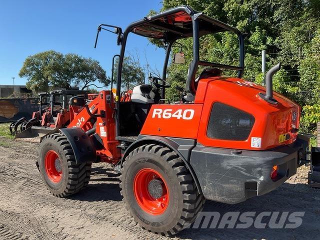 Kubota R640R41 Kolesni nakladalci