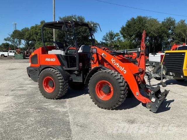 Kubota R640R41 Kolesni nakladalci