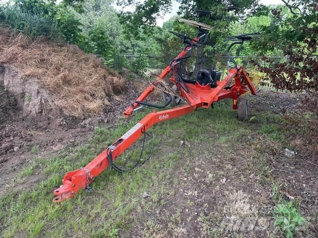 Kubota RA210CR Obračalniki in zgrabljalniki