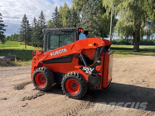 Kubota SSV65 Skid steer mini nakladalci