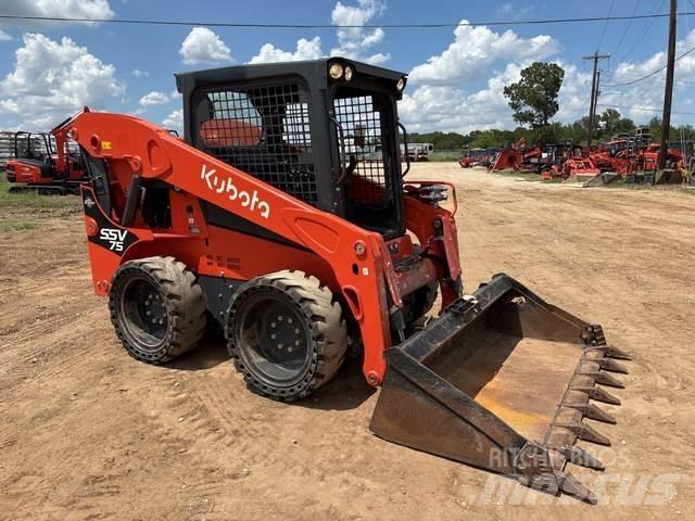 Kubota SSV75 Skid steer mini nakladalci