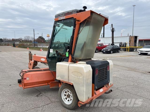 Lay-Mor 8HC Stroji za notranje pometanje