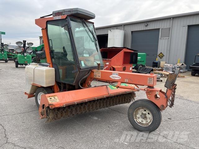 Lay-Mor 8HC Stroji za notranje pometanje