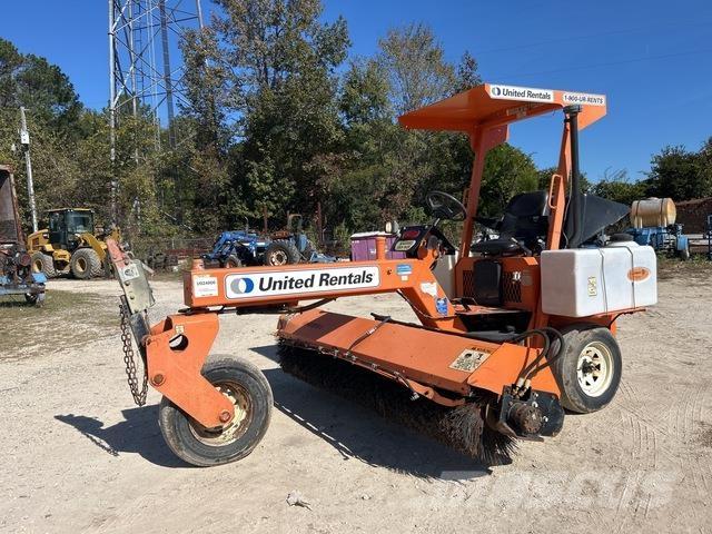 Lay-Mor SM 300 Stroji za notranje pometanje