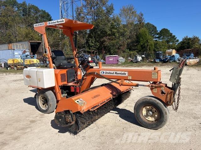 Lay-Mor SM 300 Stroji za notranje pometanje