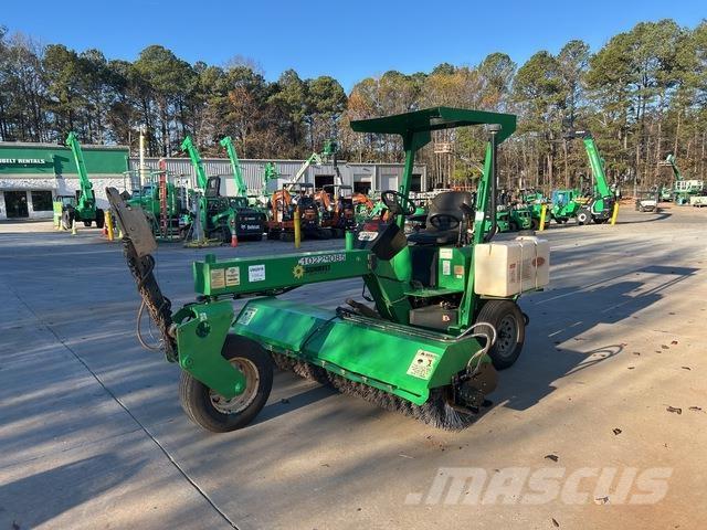 Lay-Mor SM300 Stroji za notranje pometanje