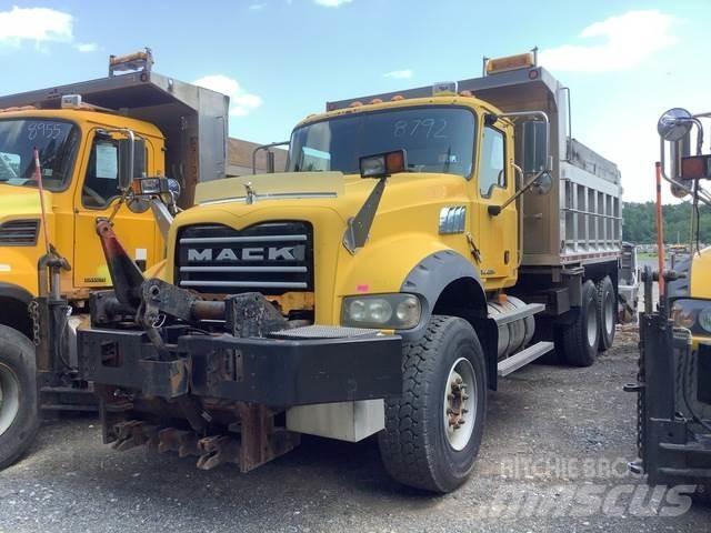 Mack 700 Snežne deske in plugi