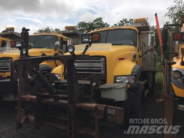 Mack 700 Snežne deske in plugi