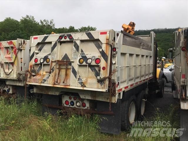 Mack 700 Snežne deske in plugi