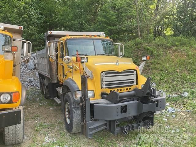 Mack 700 Snežne deske in plugi