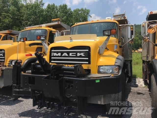 Mack 700 Snežne deske in plugi