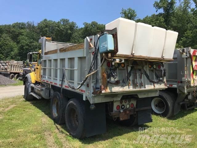 Mack 700 Snežne deske in plugi