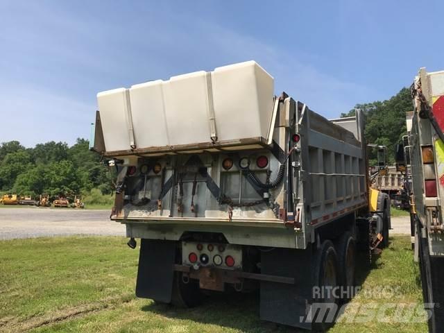 Mack 700 Snežne deske in plugi
