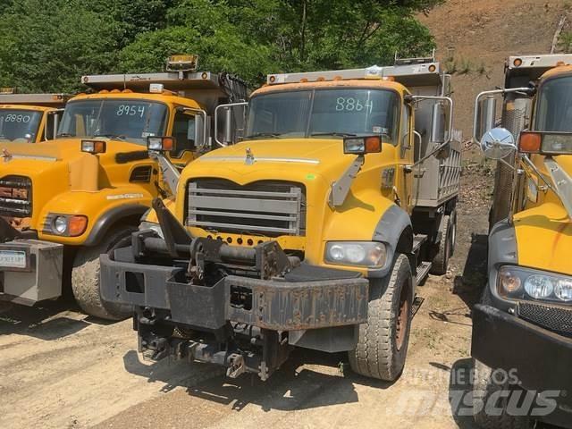 Mack 700 Snežne deske in plugi