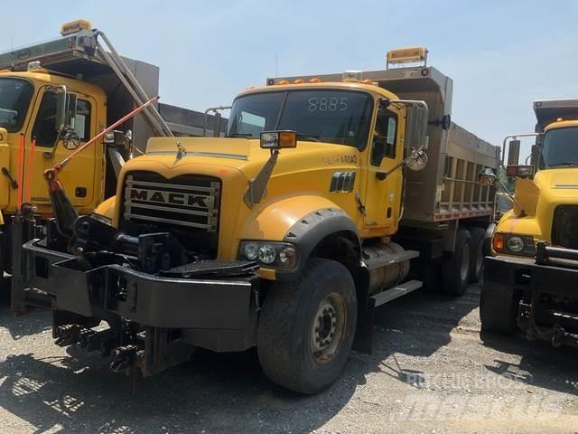Mack 700 Snežne deske in plugi