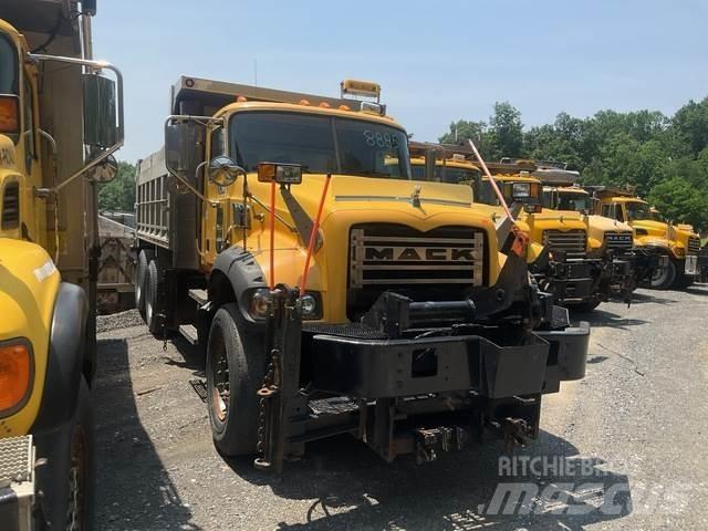 Mack 700 Snežne deske in plugi