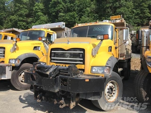 Mack 700 Snežne deske in plugi