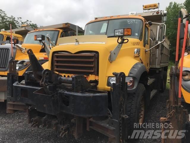Mack 700 Snežne deske in plugi