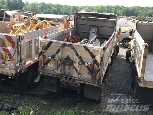 Mack 700 Snežne deske in plugi