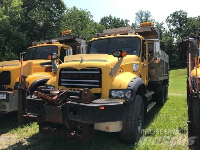 Mack 700 Snežne deske in plugi