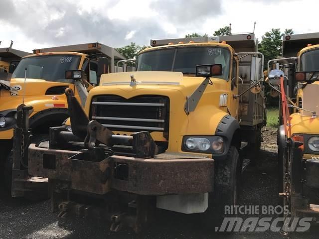 Mack 700 Snežne deske in plugi