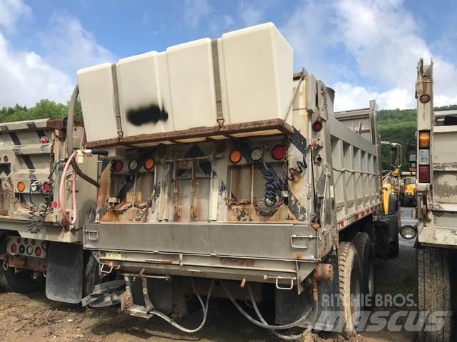 Mack 700 Snežne deske in plugi